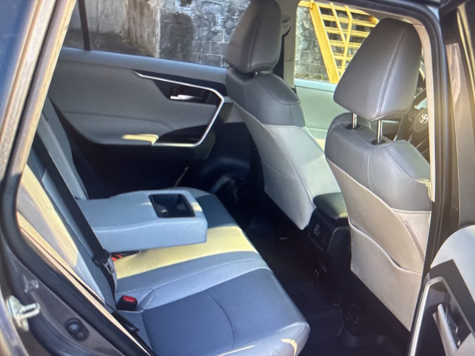 Thumbnail: 2022 Toyota RAV4 - 15