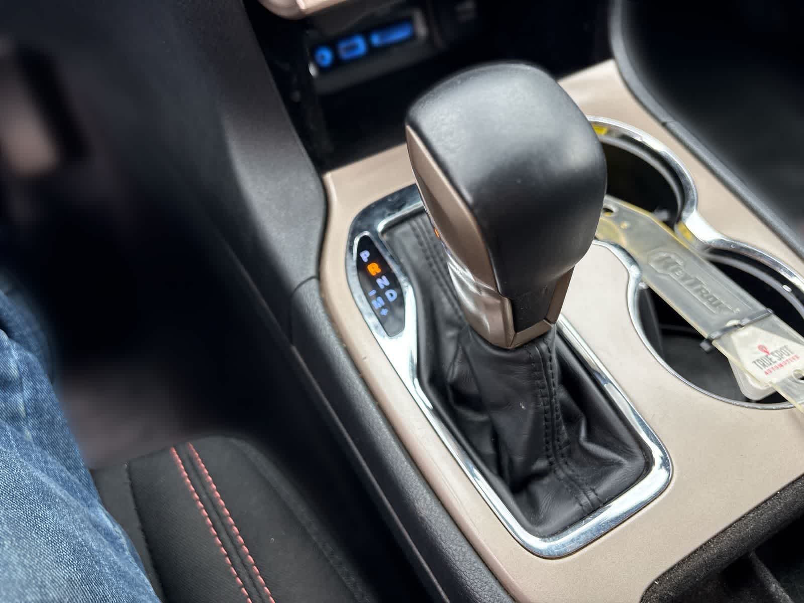 Thumbnail: 2016 Jeep Grand Cherokee - 32