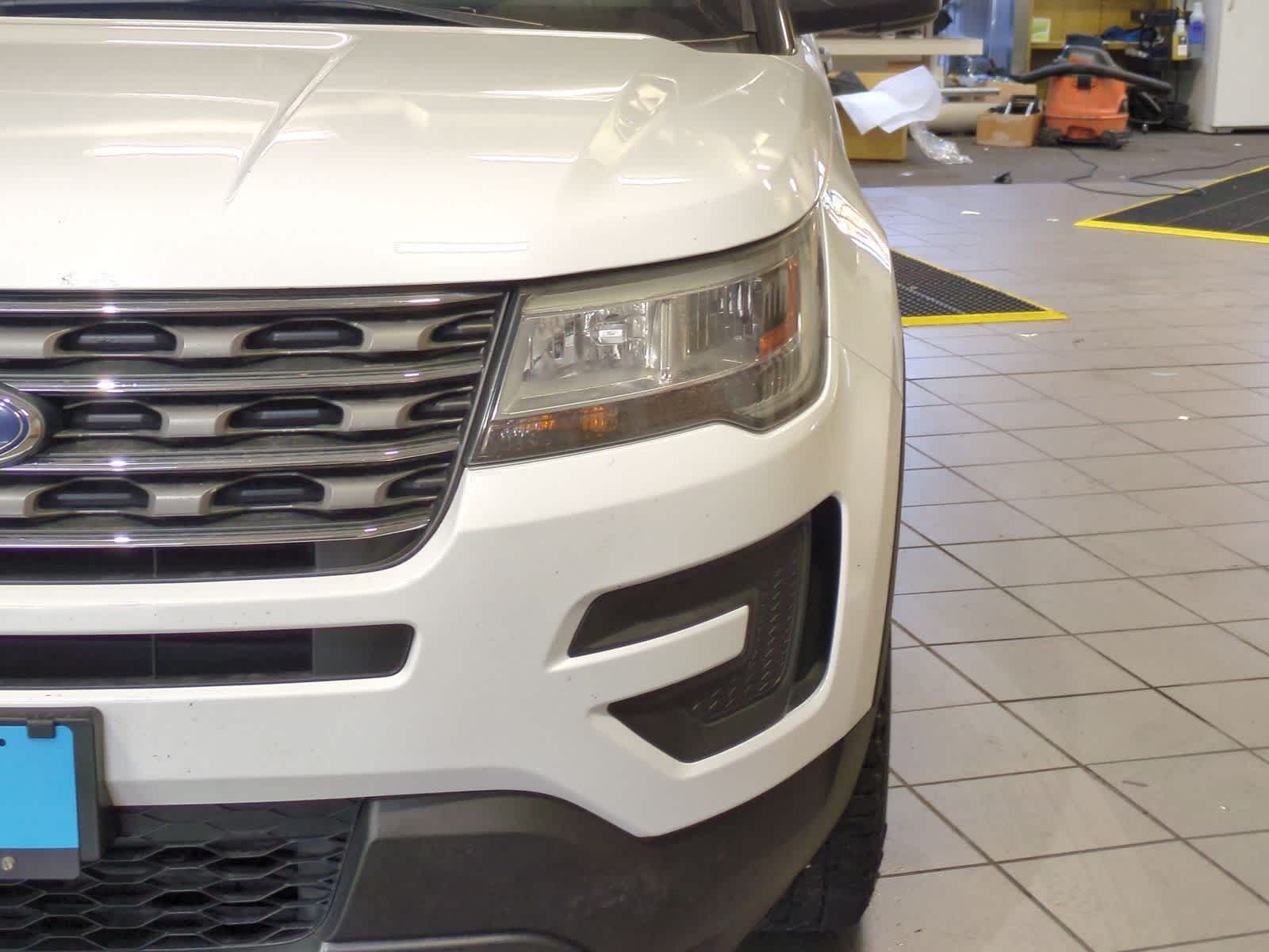 Thumbnail: 2017 Ford Explorer - 11