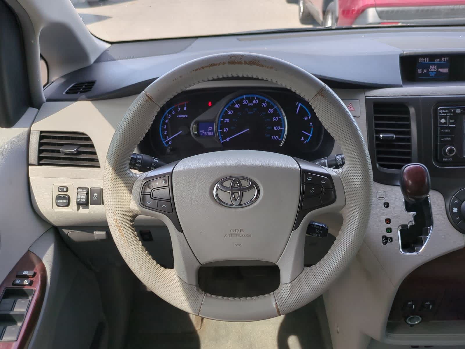 Thumbnail: 2013 Toyota Sienna - 24