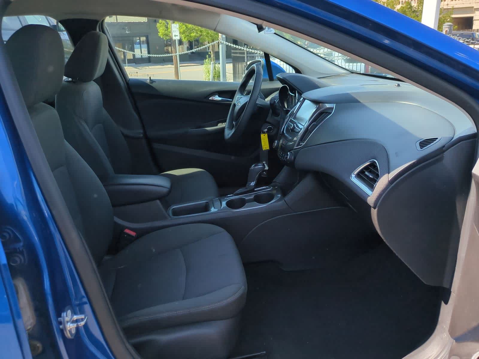 Thumbnail: 2018 Chevrolet Cruze - 22