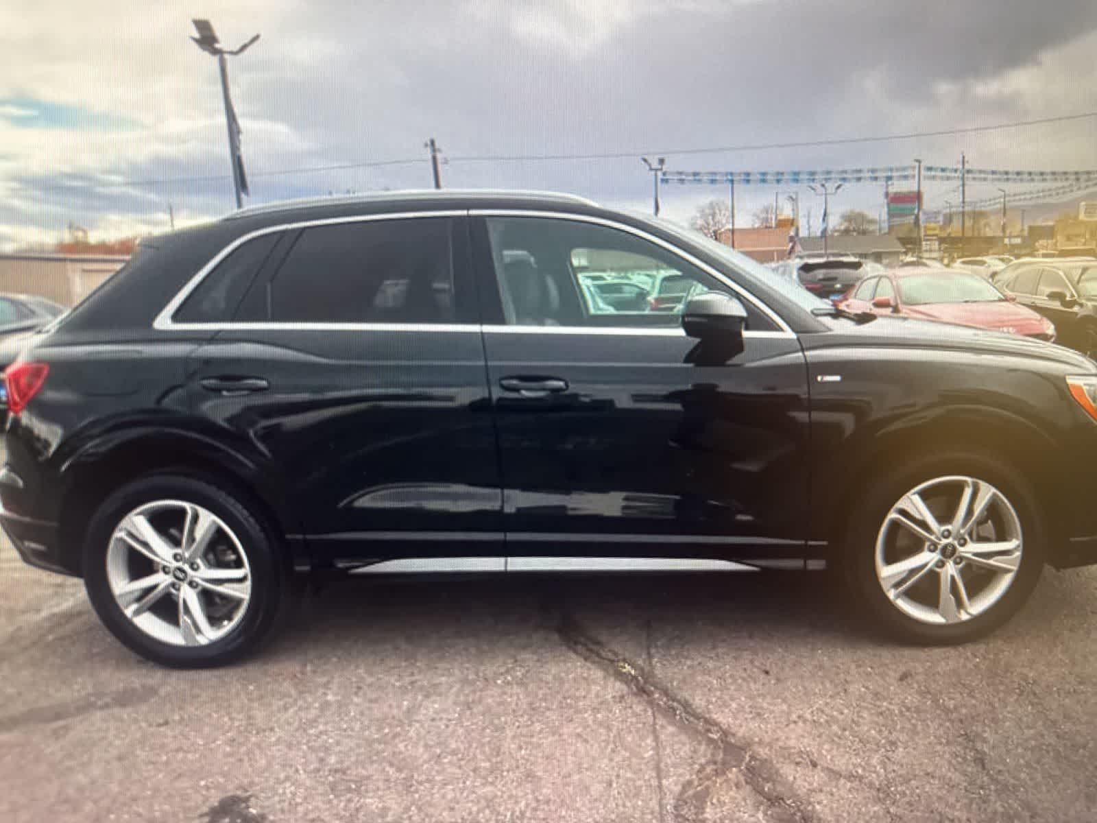 Thumbnail: 2022 Audi Q3 - 21