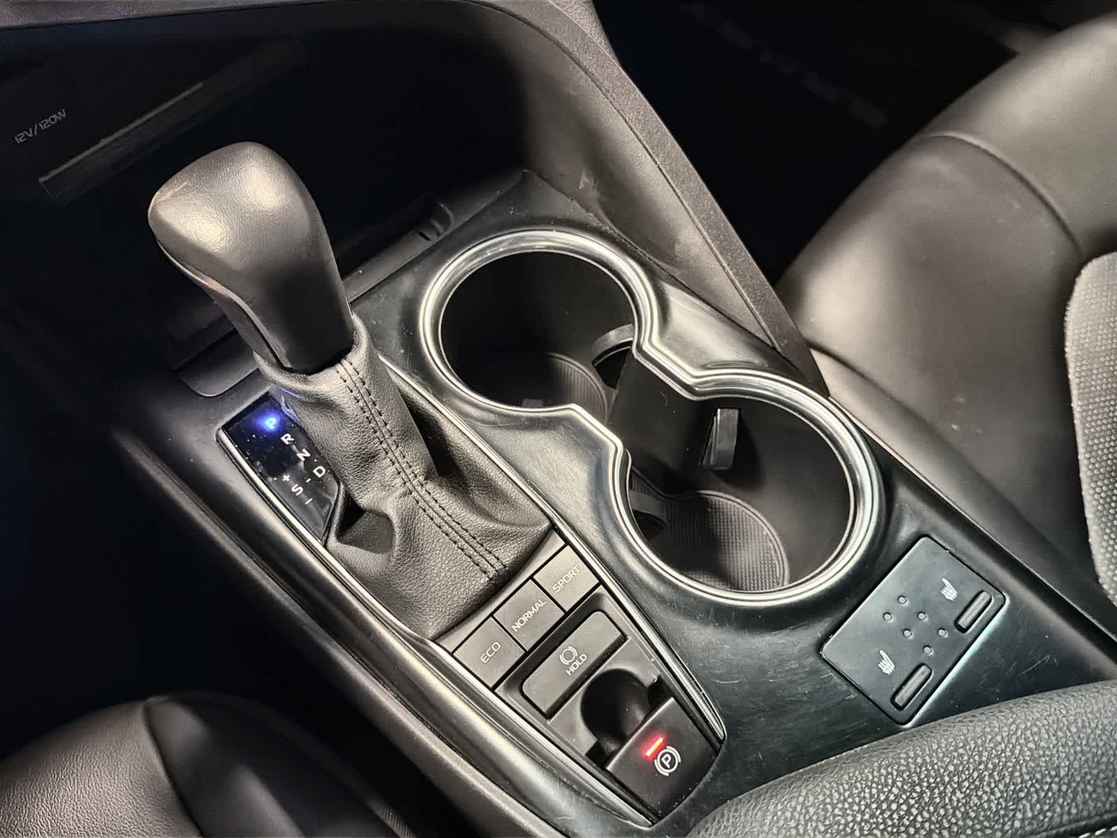 2020 Toyota Camry XSE - Photo 34