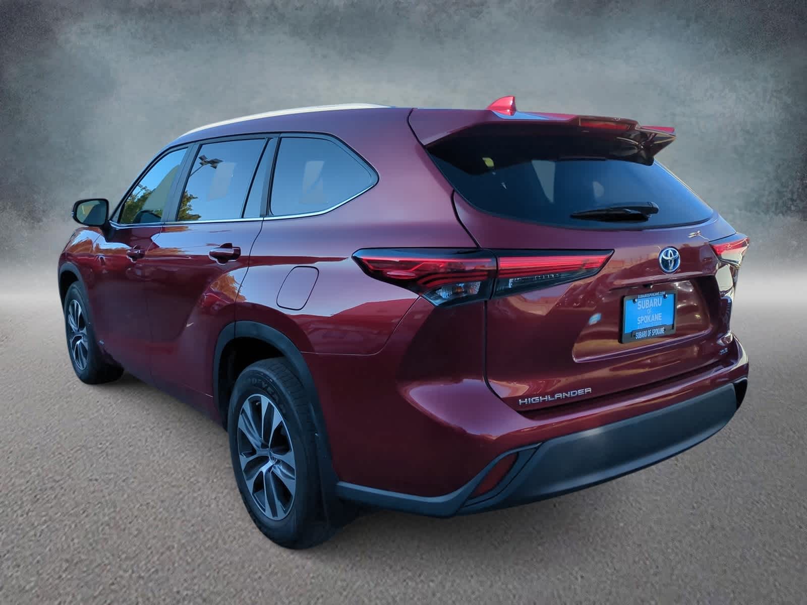 Thumbnail: 2023 Toyota Highlander - 6