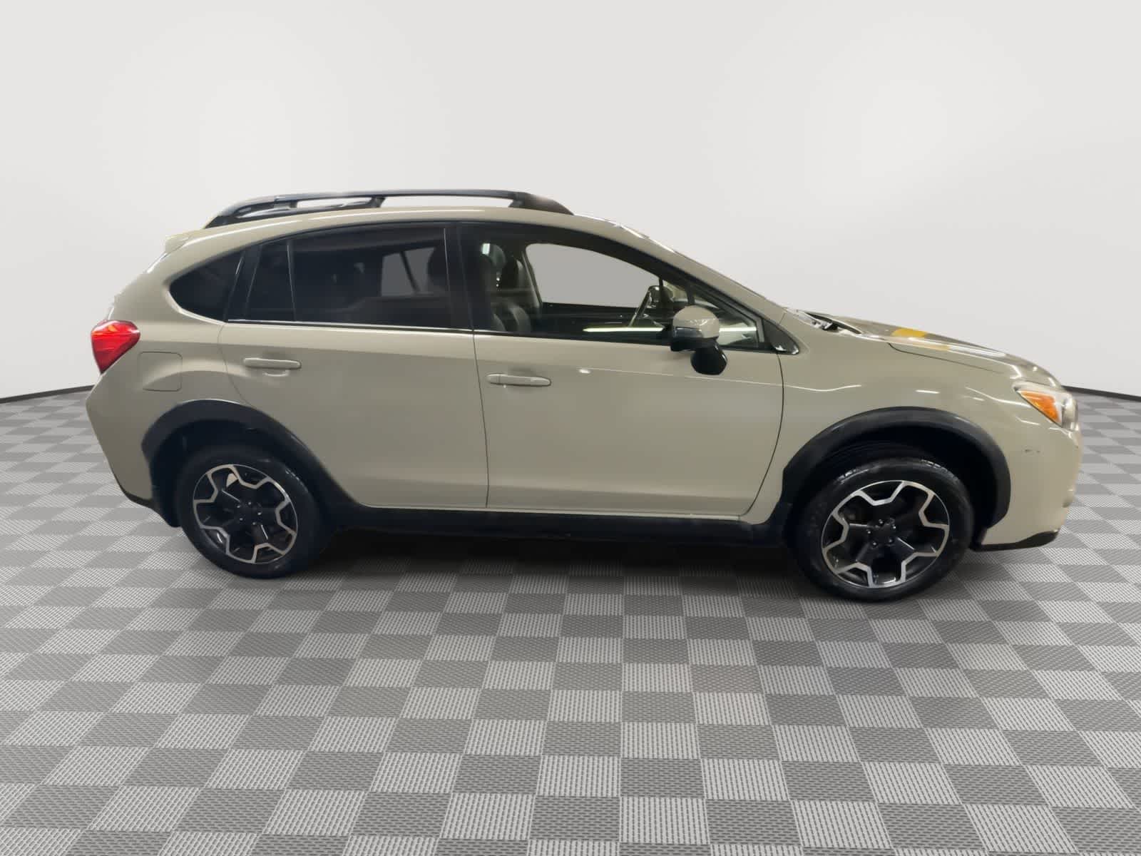 Thumbnail: 2015 Subaru XV Crosstrek - 9