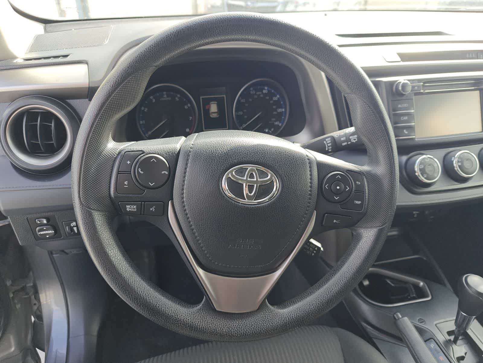 Thumbnail: 2017 Toyota RAV4 - 22