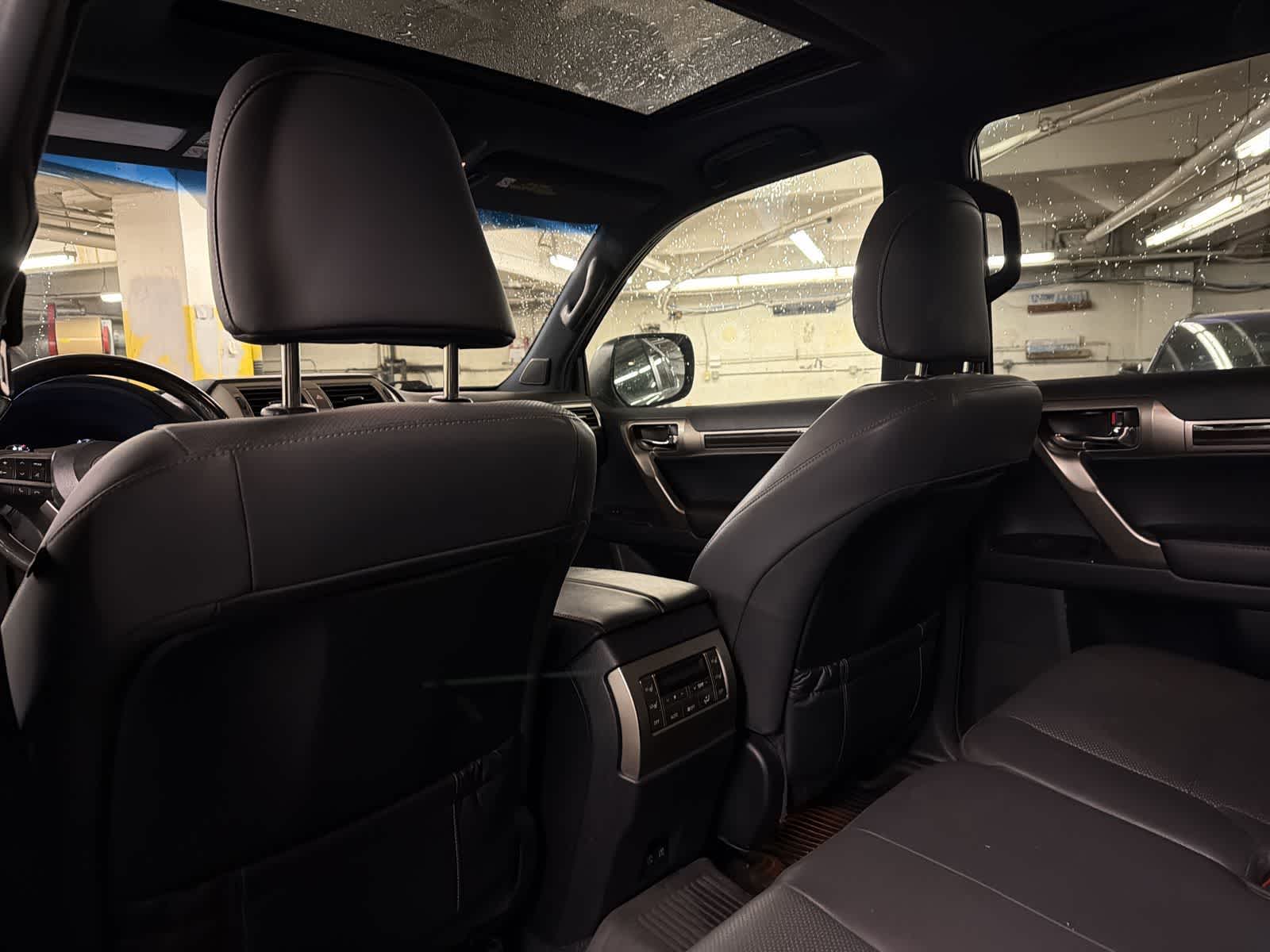 Thumbnail: 2020 Lexus GX - 19