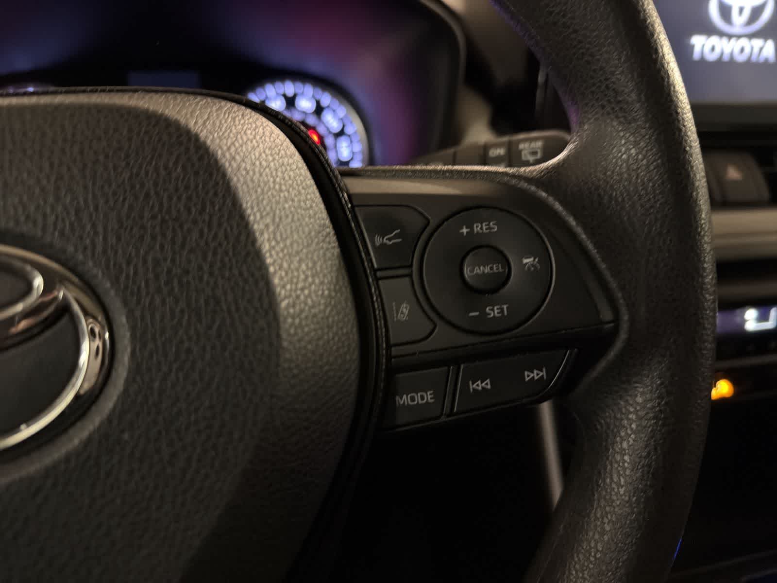 Thumbnail: 2019 Toyota RAV4 - 24