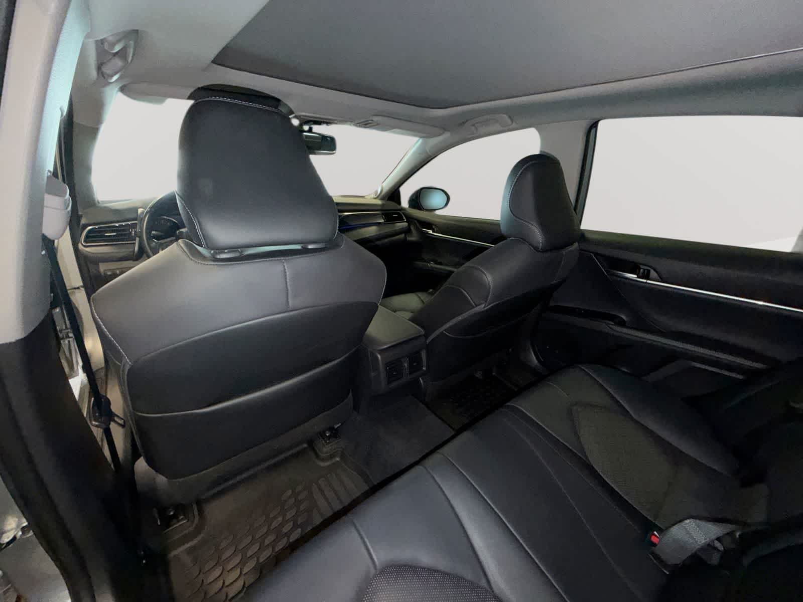 2020 Toyota Camry XSE - Photo 18