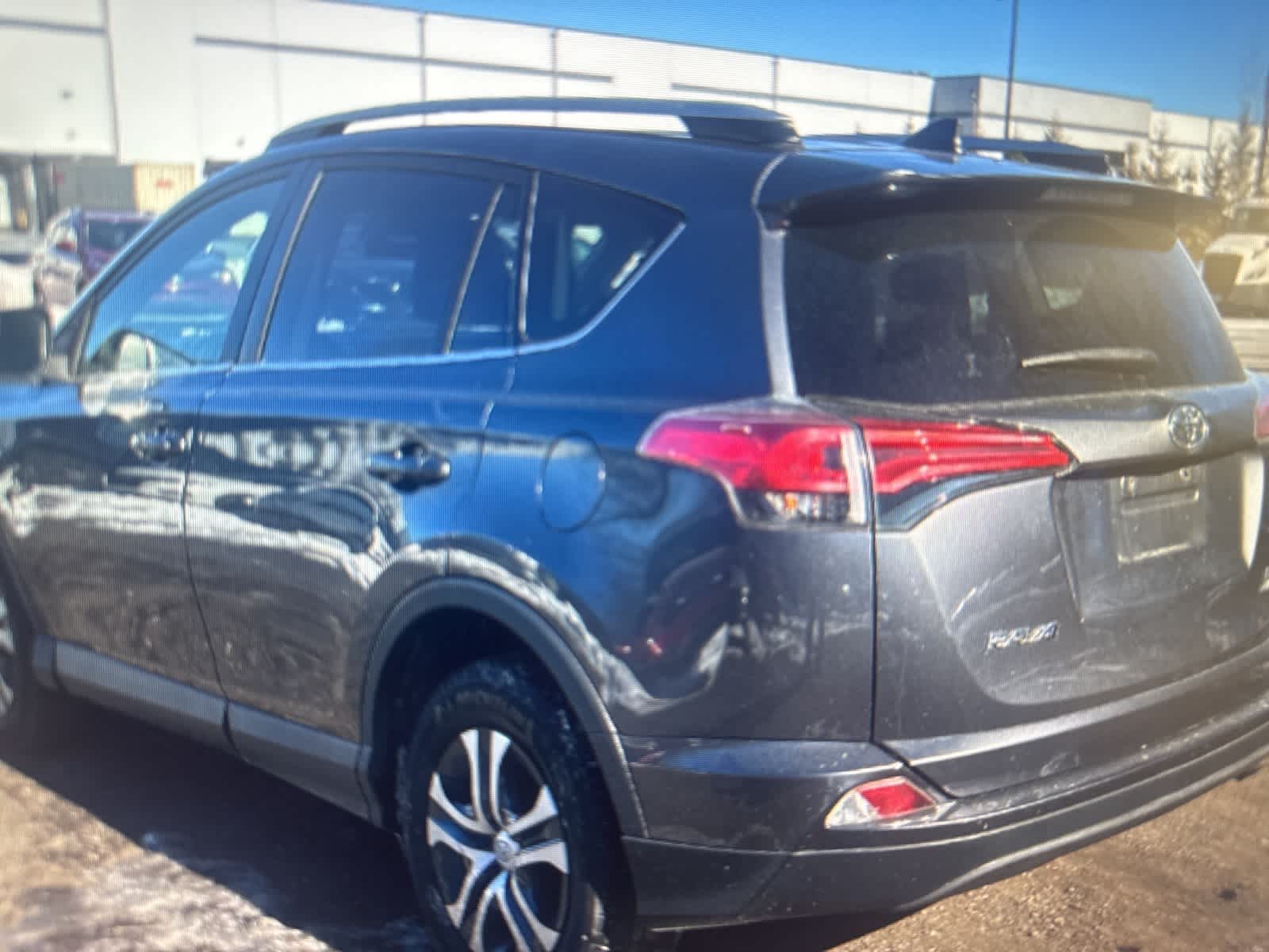 Thumbnail: 2017 Toyota RAV4 - 3