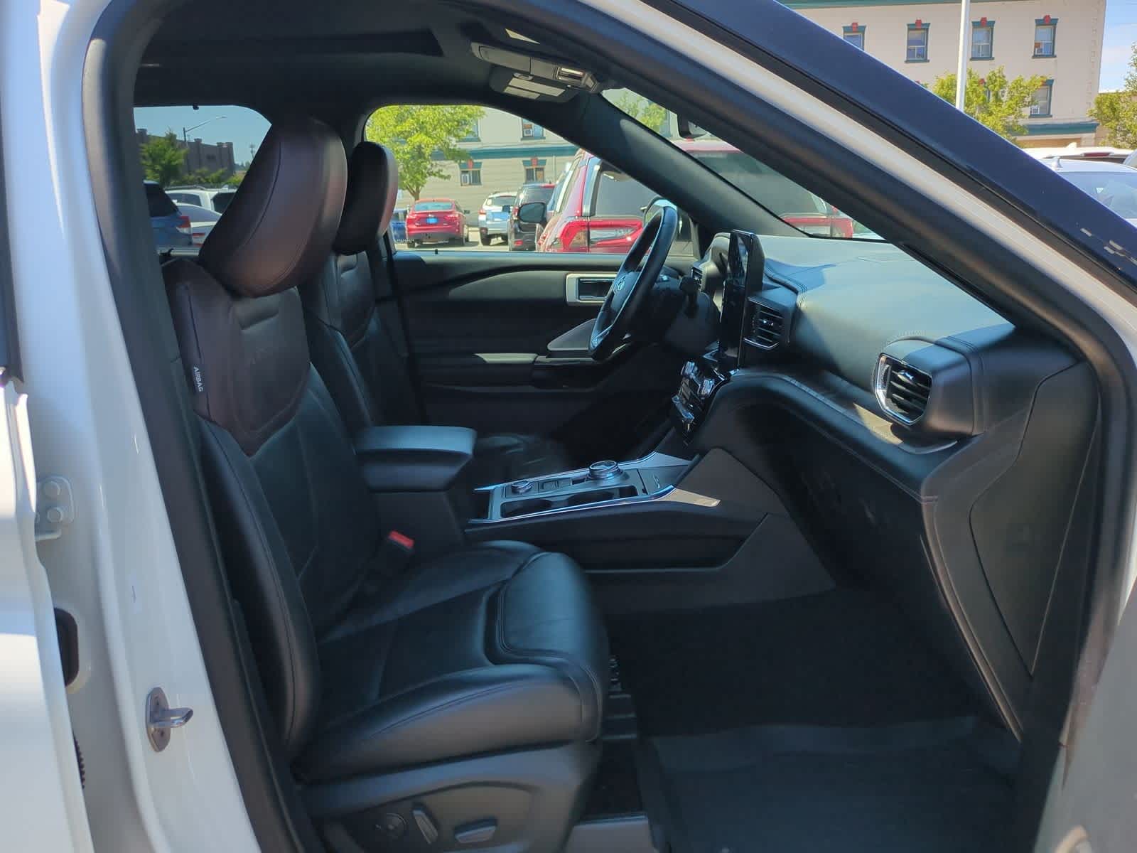 Thumbnail: 2021 Ford Explorer - 23