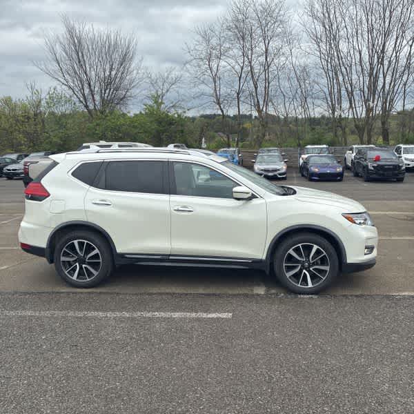 Thumbnail: 2017 Nissan Rogue - 10