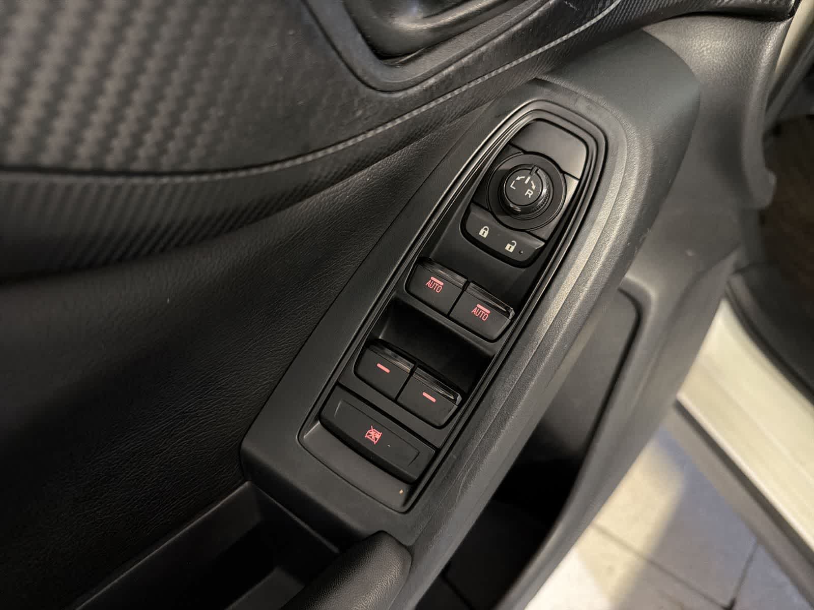 Thumbnail: 2019 Subaru Crosstrek - 17