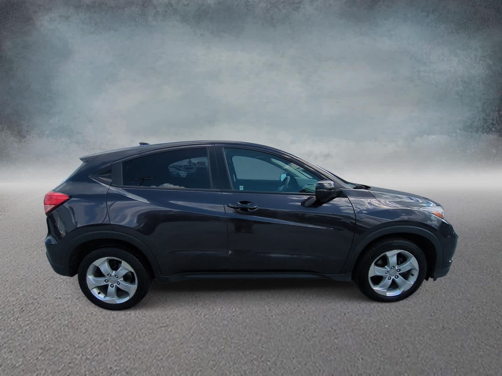 Thumbnail: 2016 Honda HR-V - 9