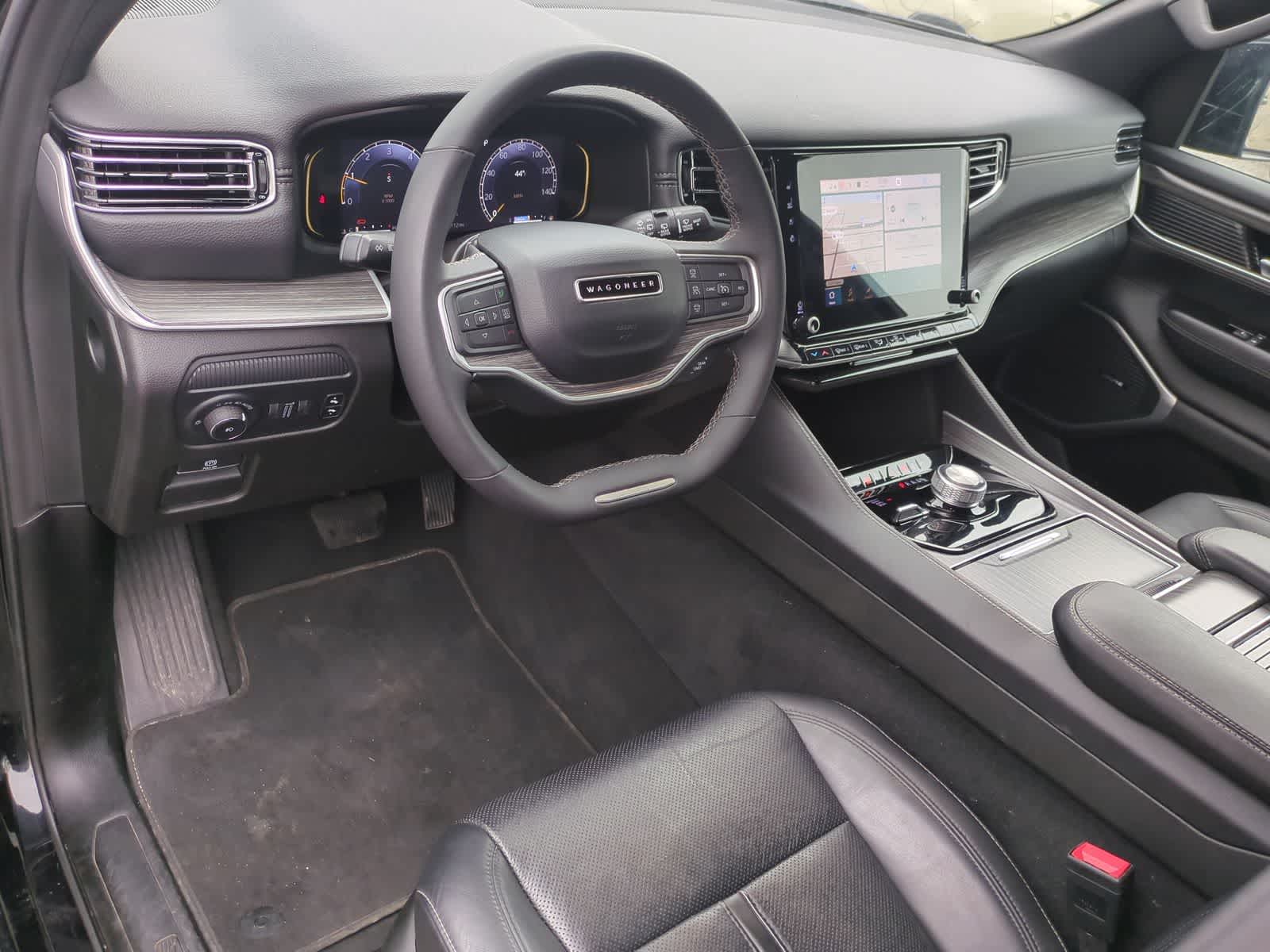 Thumbnail: 2024 Jeep Wagoneer - 10