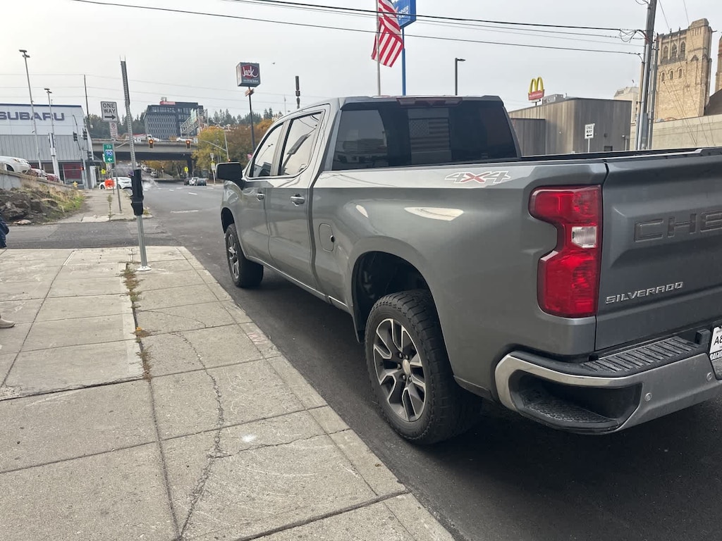 Used 2021 Chevrolet Silverado 1500 LT Truck