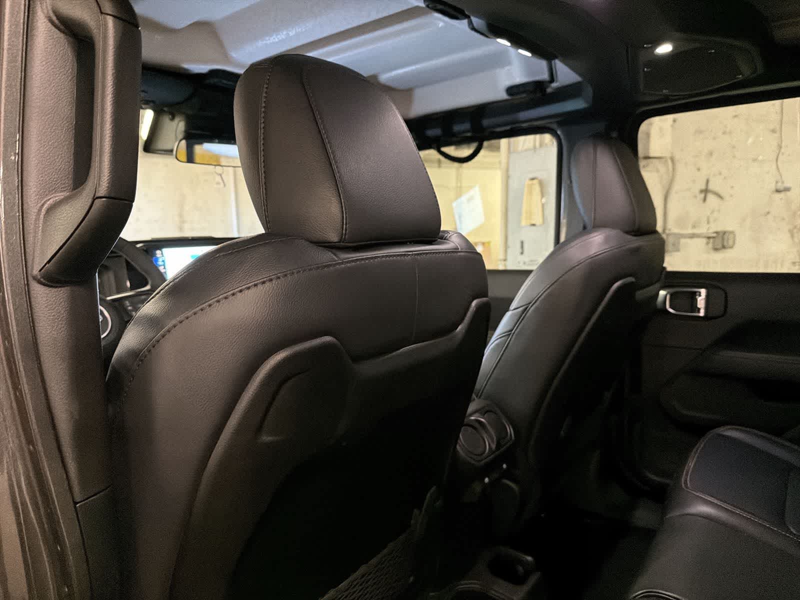 Thumbnail: 2025 Jeep Gladiator - 8