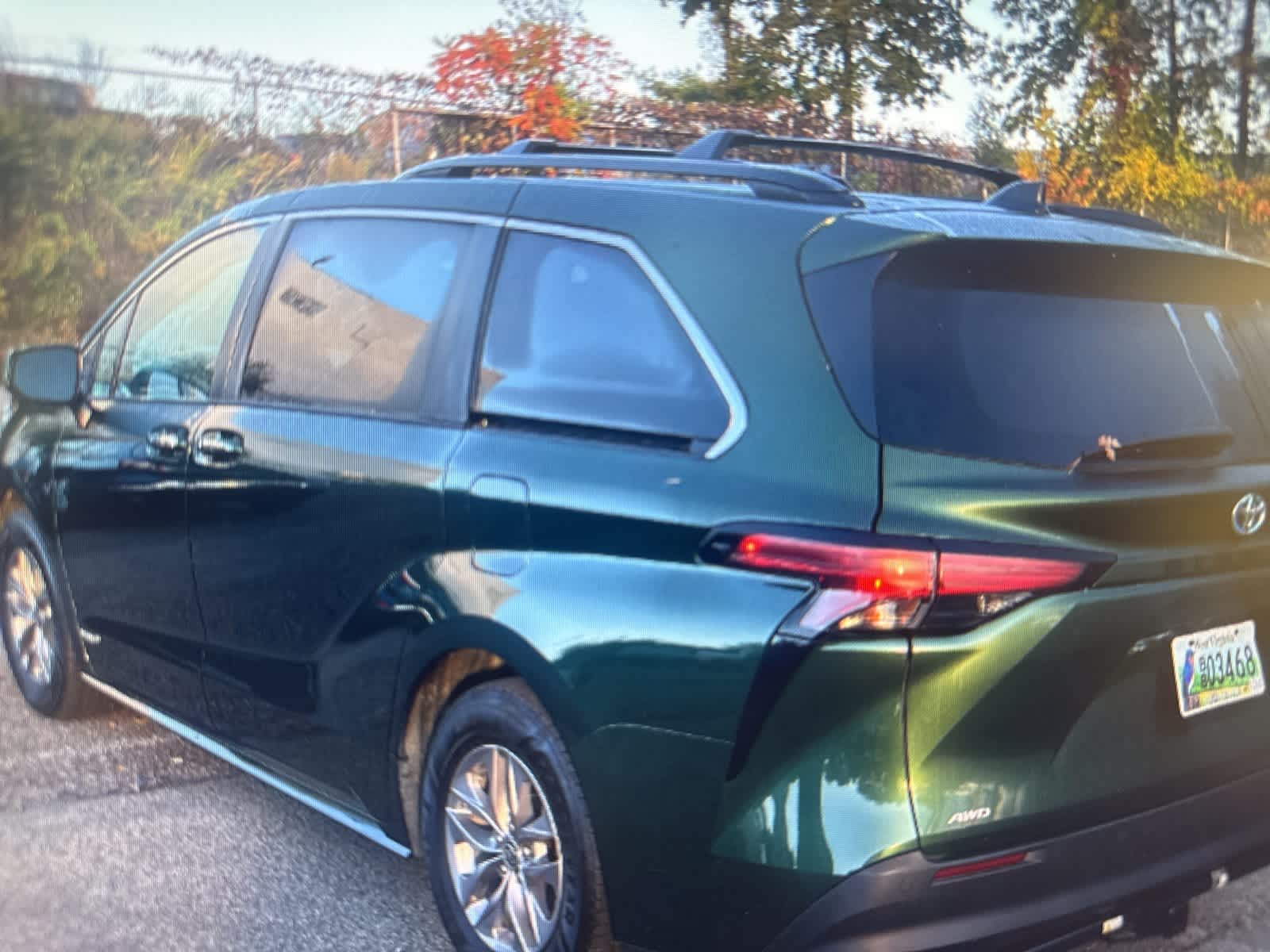 Thumbnail: 2021 Toyota Sienna - 3