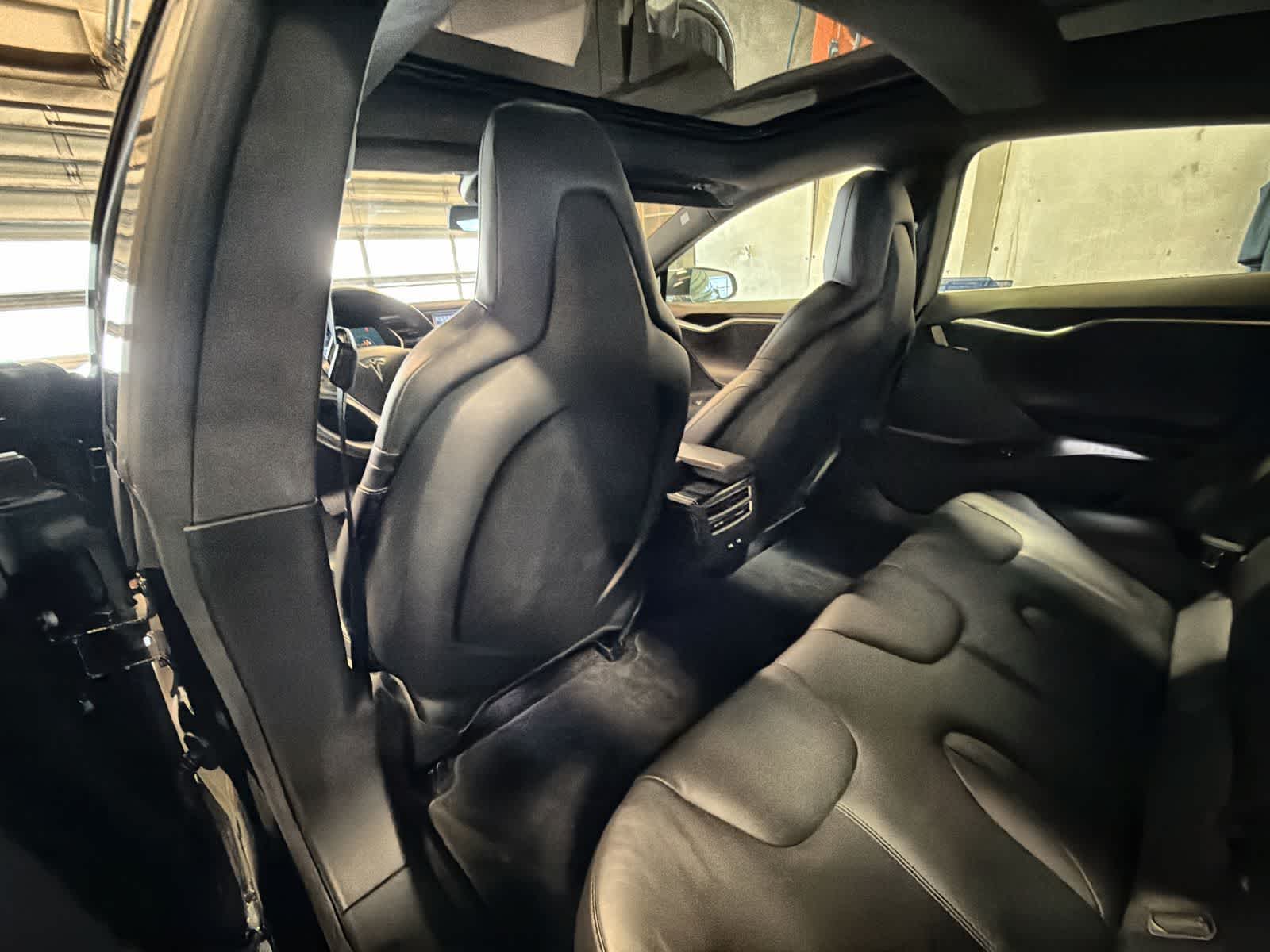 Thumbnail: 2016 Tesla Model S - 19