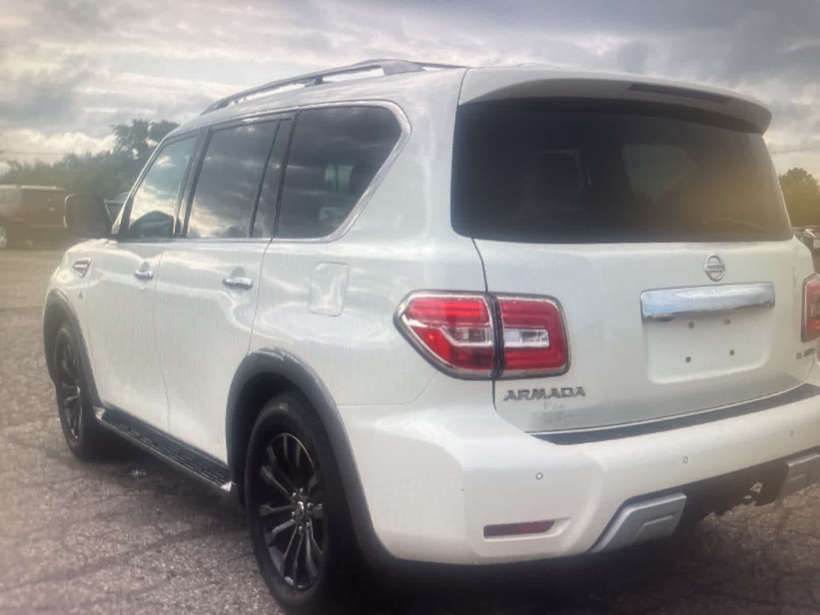 Thumbnail: 2017 Nissan Armada - 3