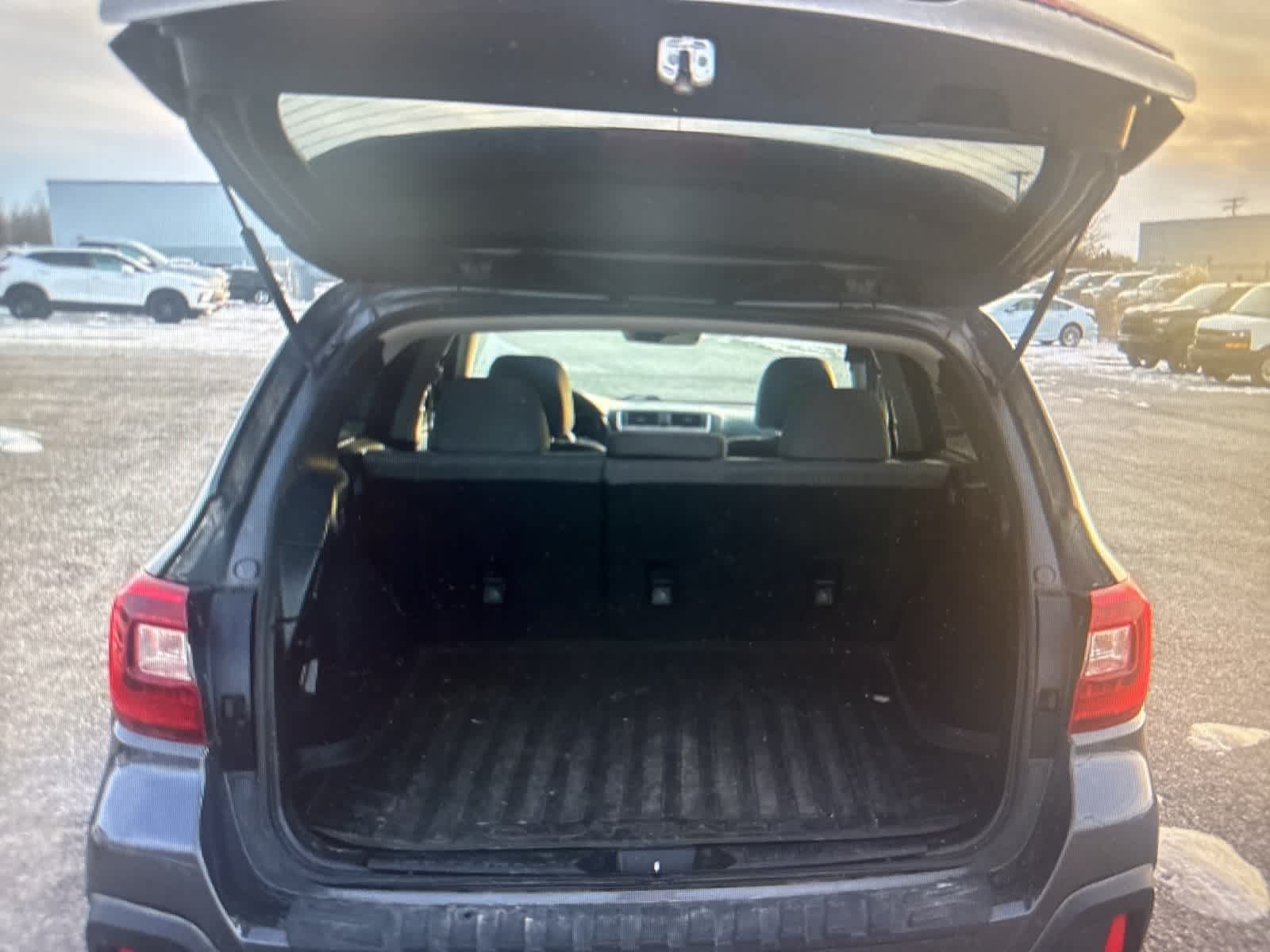 Thumbnail: 2018 Subaru Outback - 17