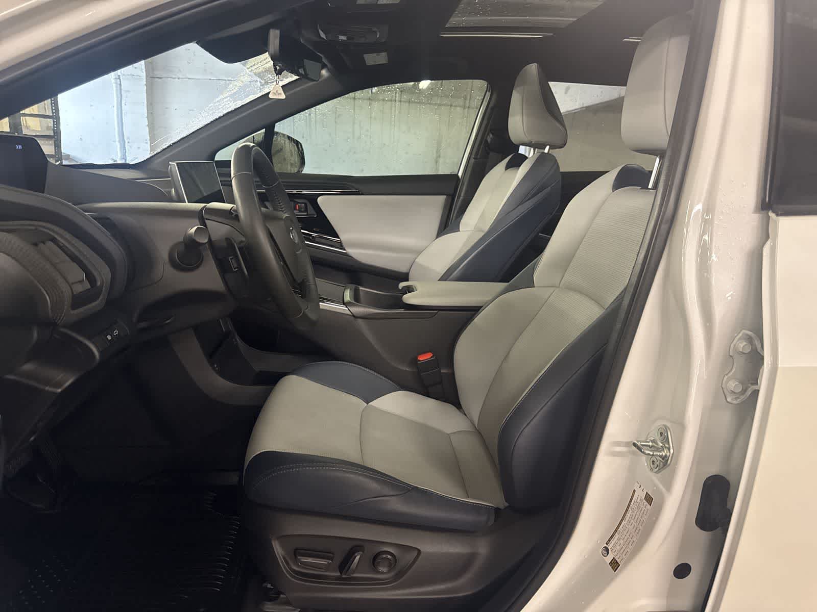 Thumbnail: 2023 Subaru Solterra - 11