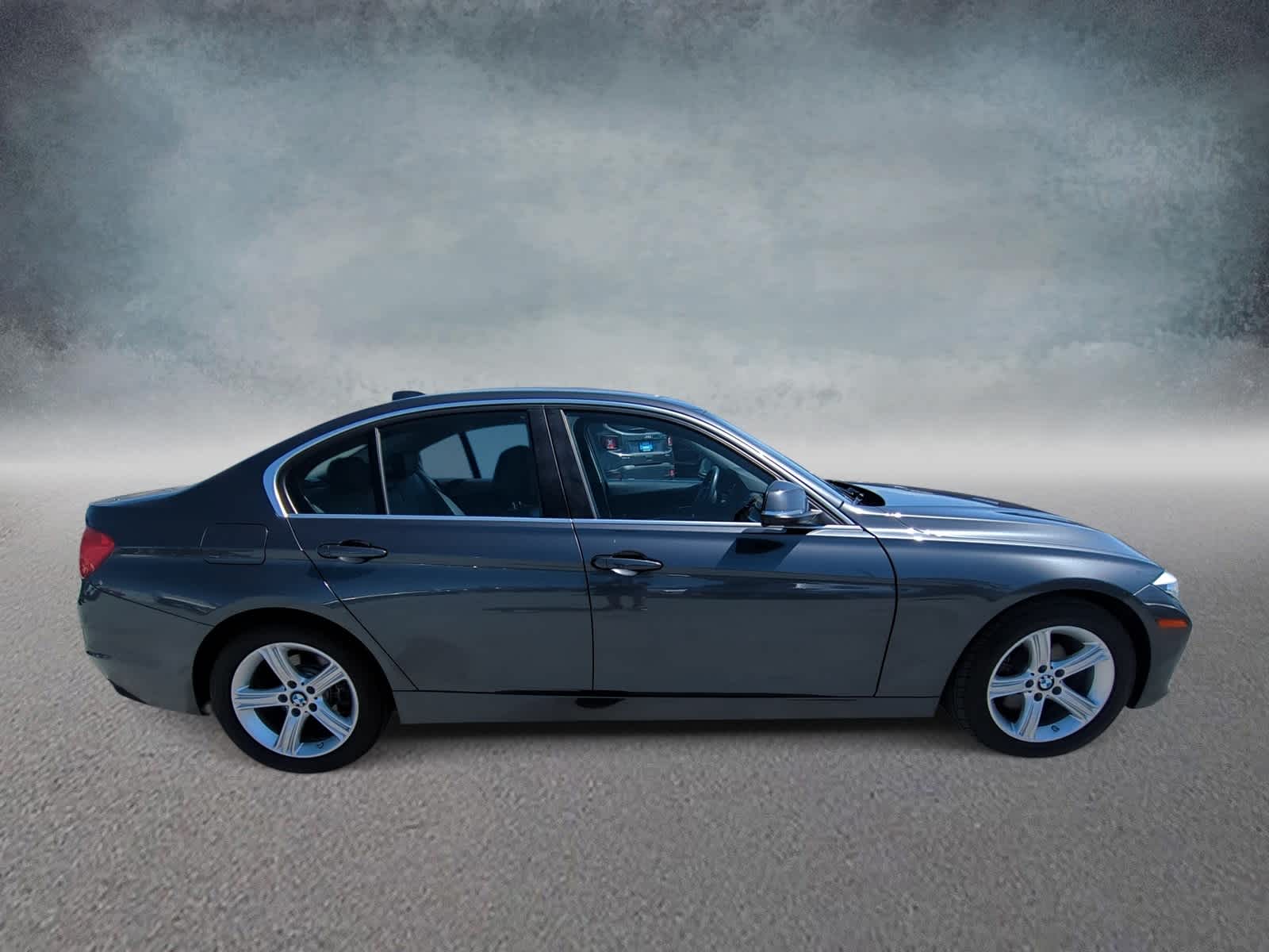 Thumbnail: 2015 BMW 3 Series - 9