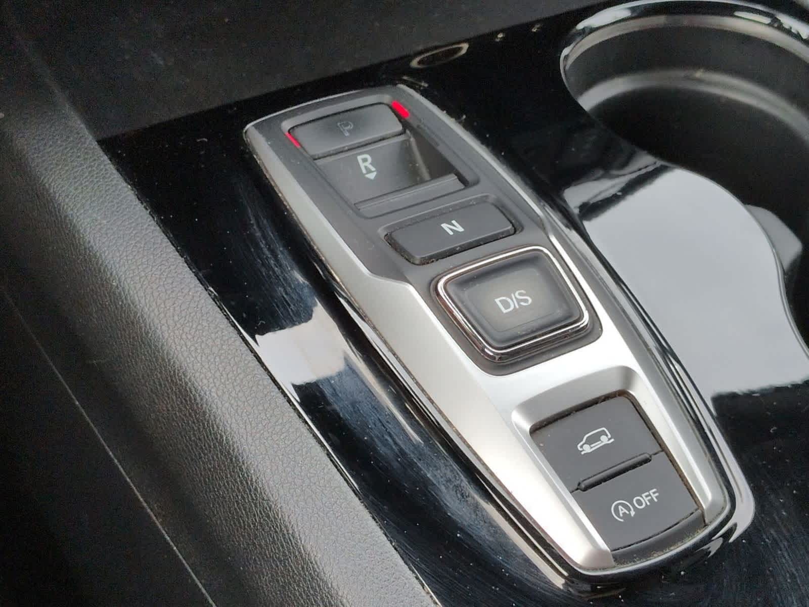 Thumbnail: 2017 Honda Pilot - 33