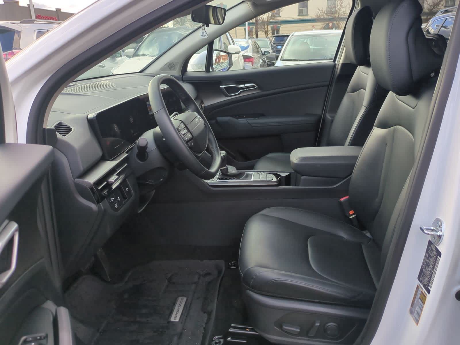 Thumbnail: 2026 Kia Sportage - 17