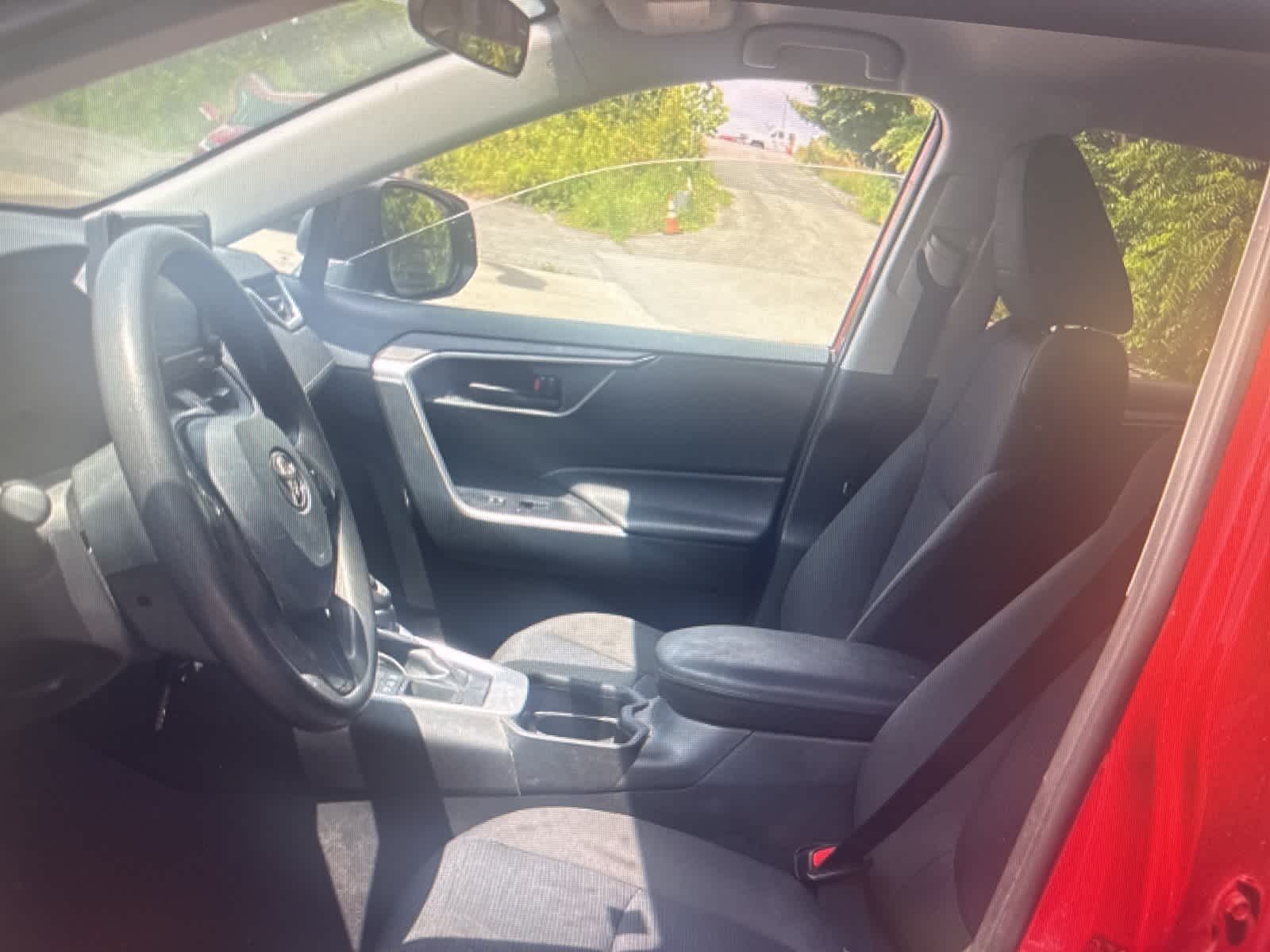 Thumbnail: 2021 Toyota RAV4 - 10