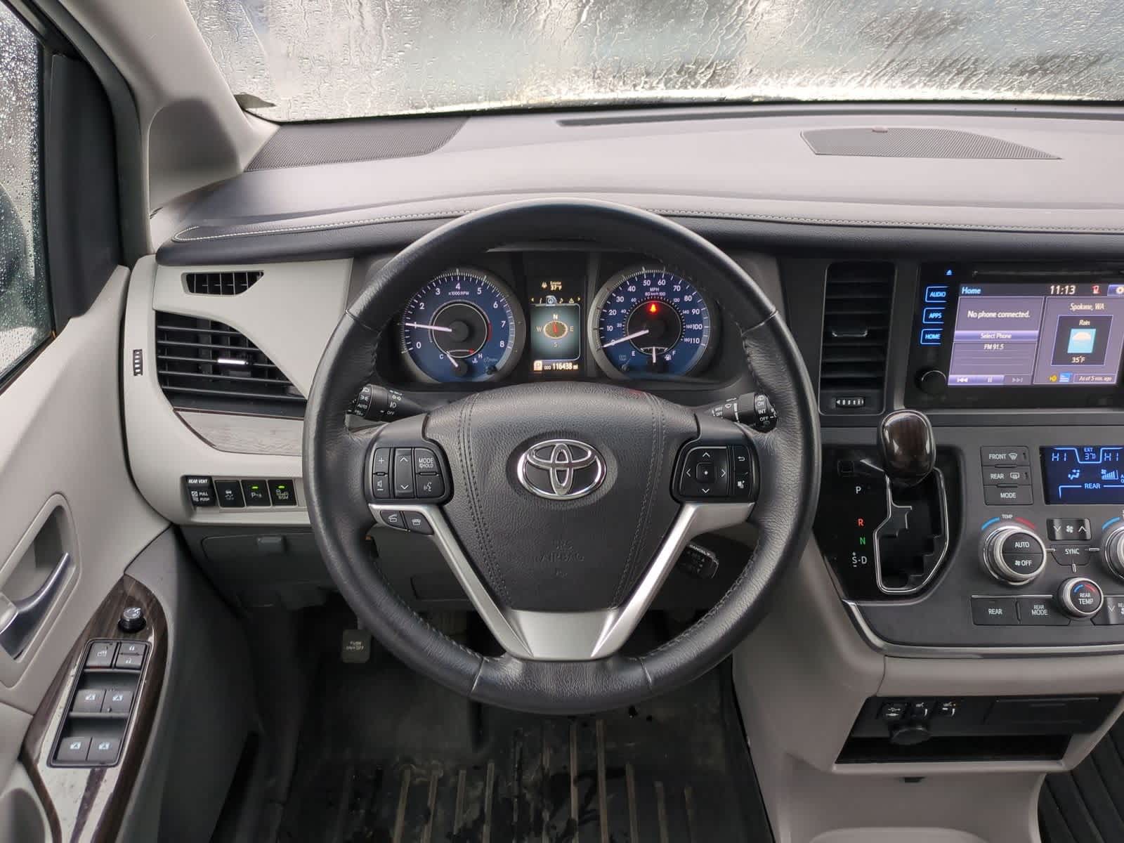 Thumbnail: 2017 Toyota Sienna - 24