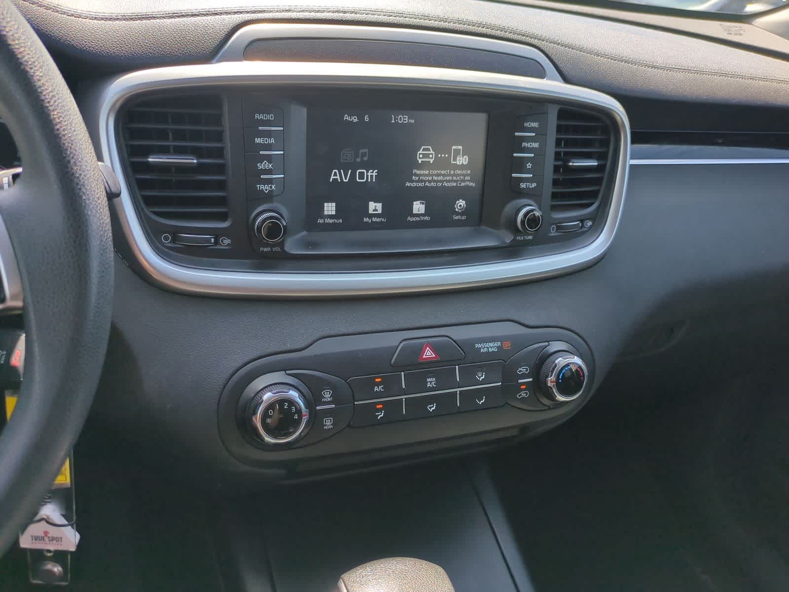 Thumbnail: 2019 Kia Sorento - 28