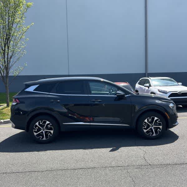 Thumbnail: 2023 Kia Sportage - 10
