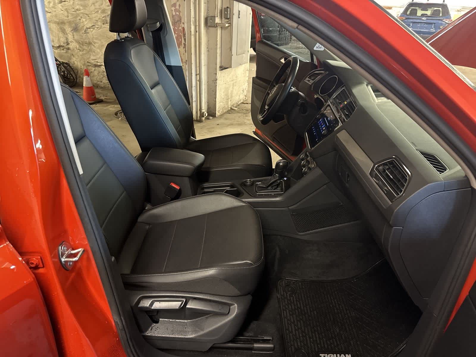 Thumbnail: 2019 Volkswagen Tiguan - 21