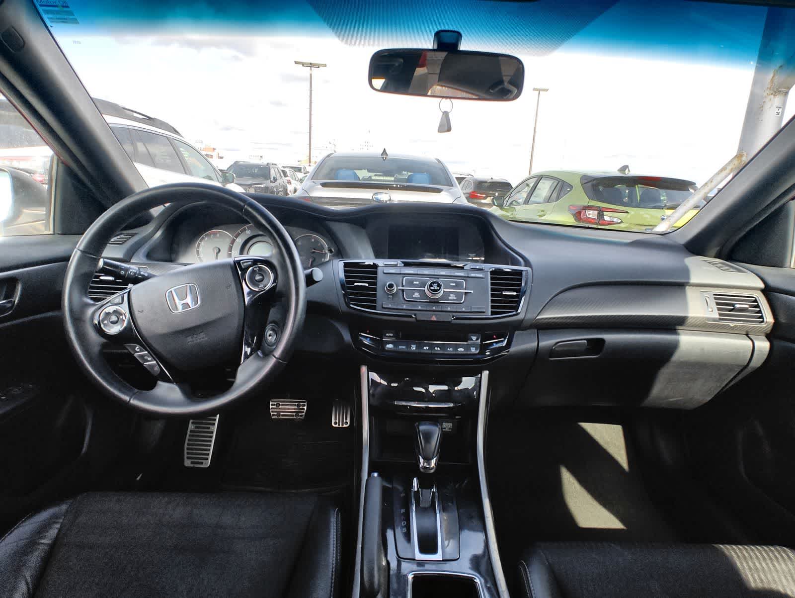 Thumbnail: 2017 Honda Accord - 16