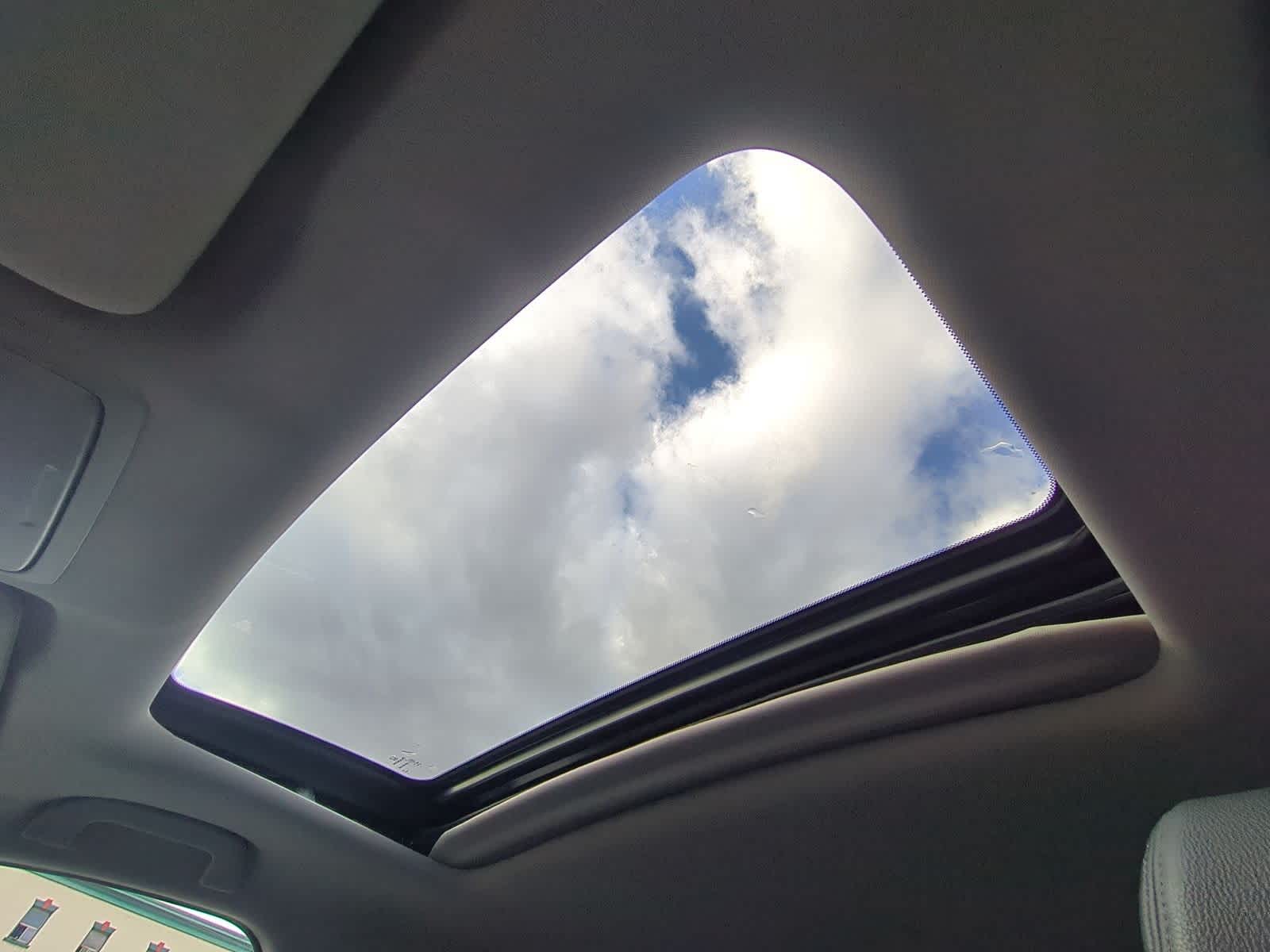 Thumbnail: 2014 Honda Crosstour - 20