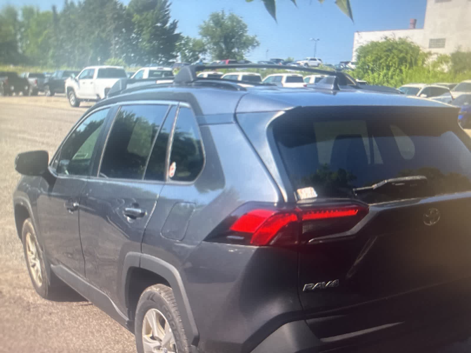 Thumbnail: 2021 Toyota RAV4 - 3