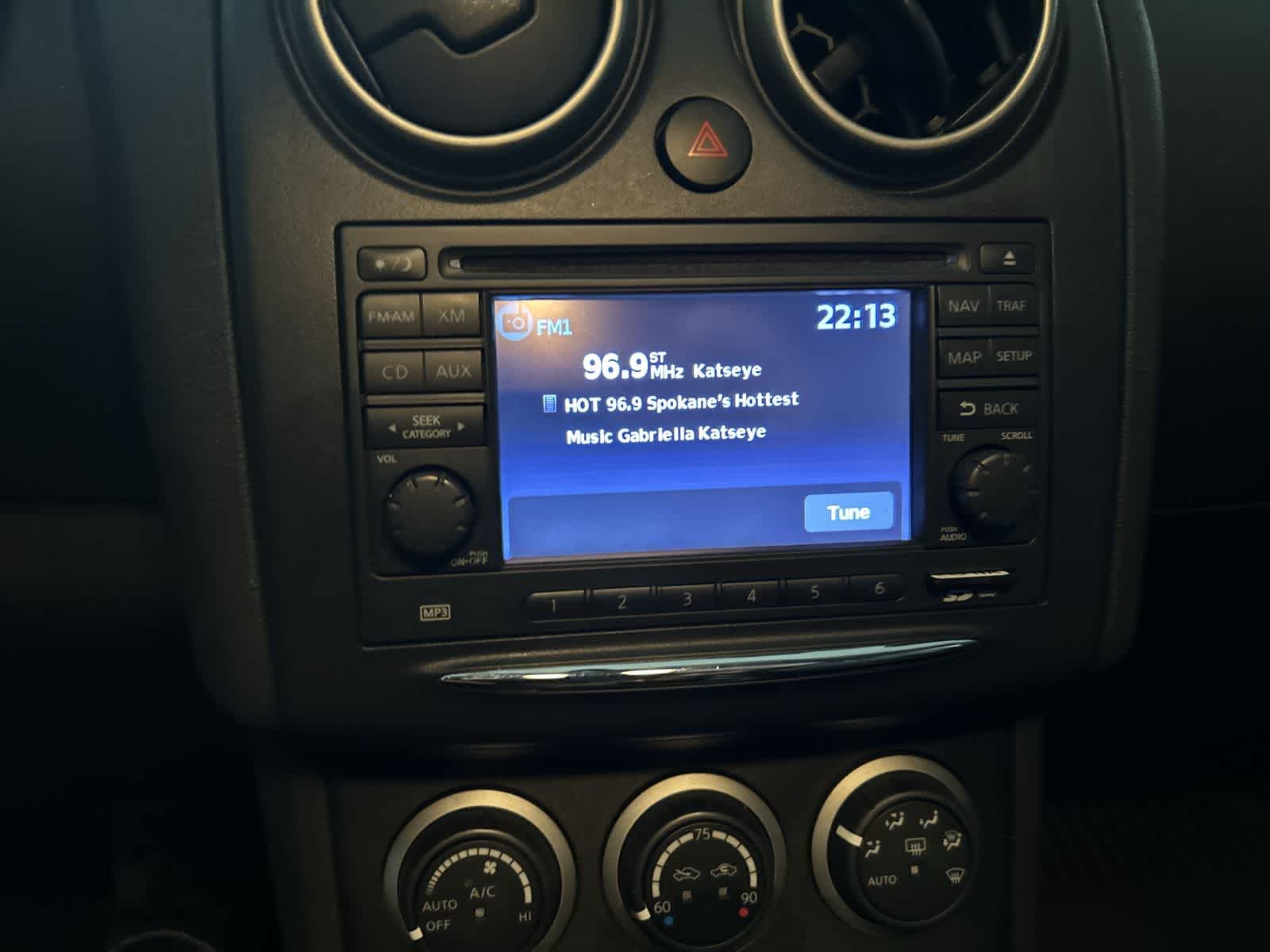 Thumbnail: 2013 Nissan Rogue - 24