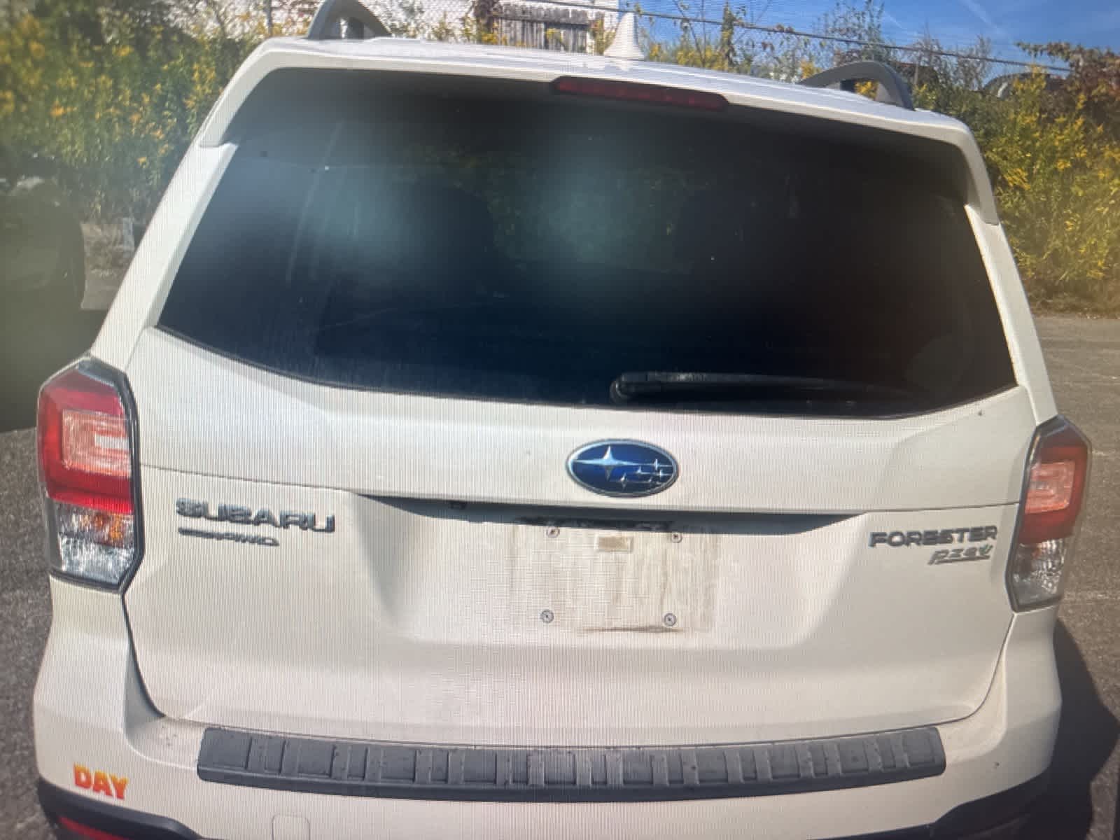 2017 Subaru Forester Touring photo 3
