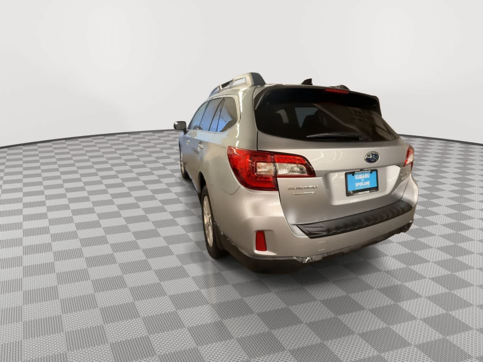 Thumbnail: 2016 Subaru Outback - 6