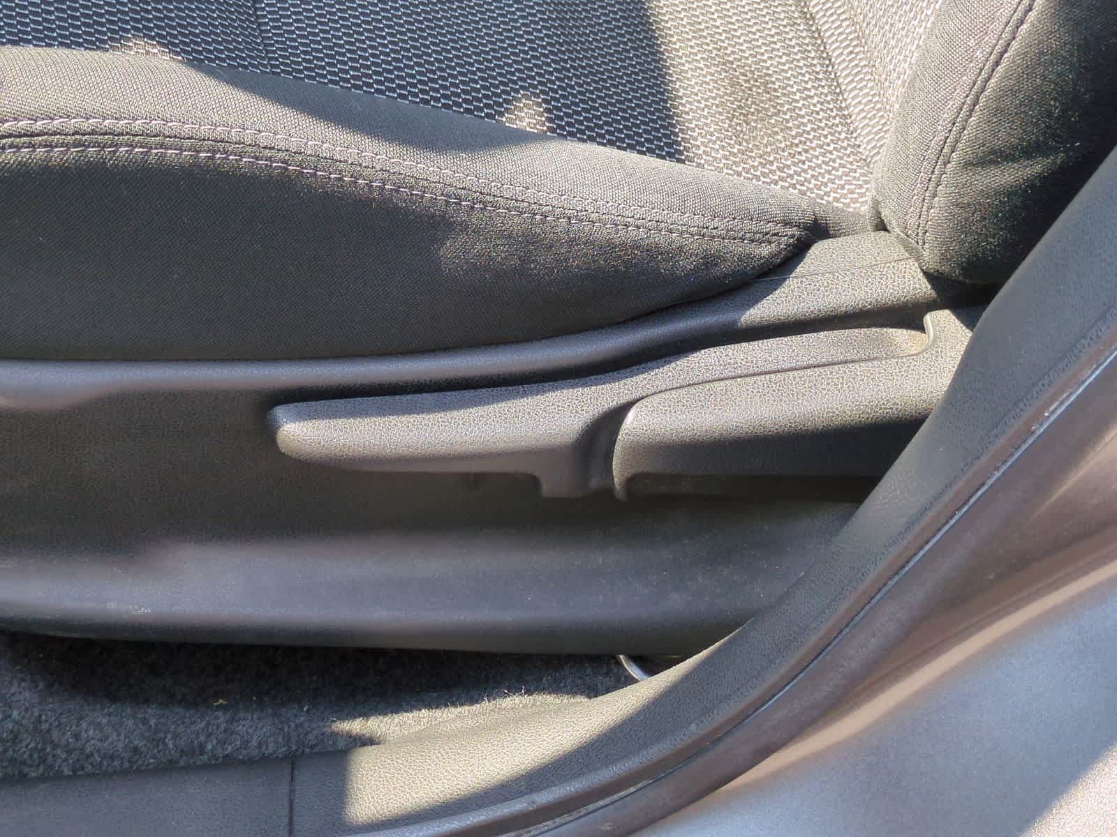 Thumbnail: 2016 Nissan Versa - 18