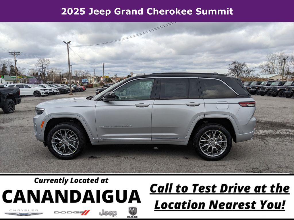 2025 Jeep Grand Cherokee Summit's photo
