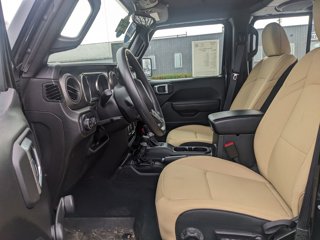 2022 Jeep Gladiator Sport - Photo 17