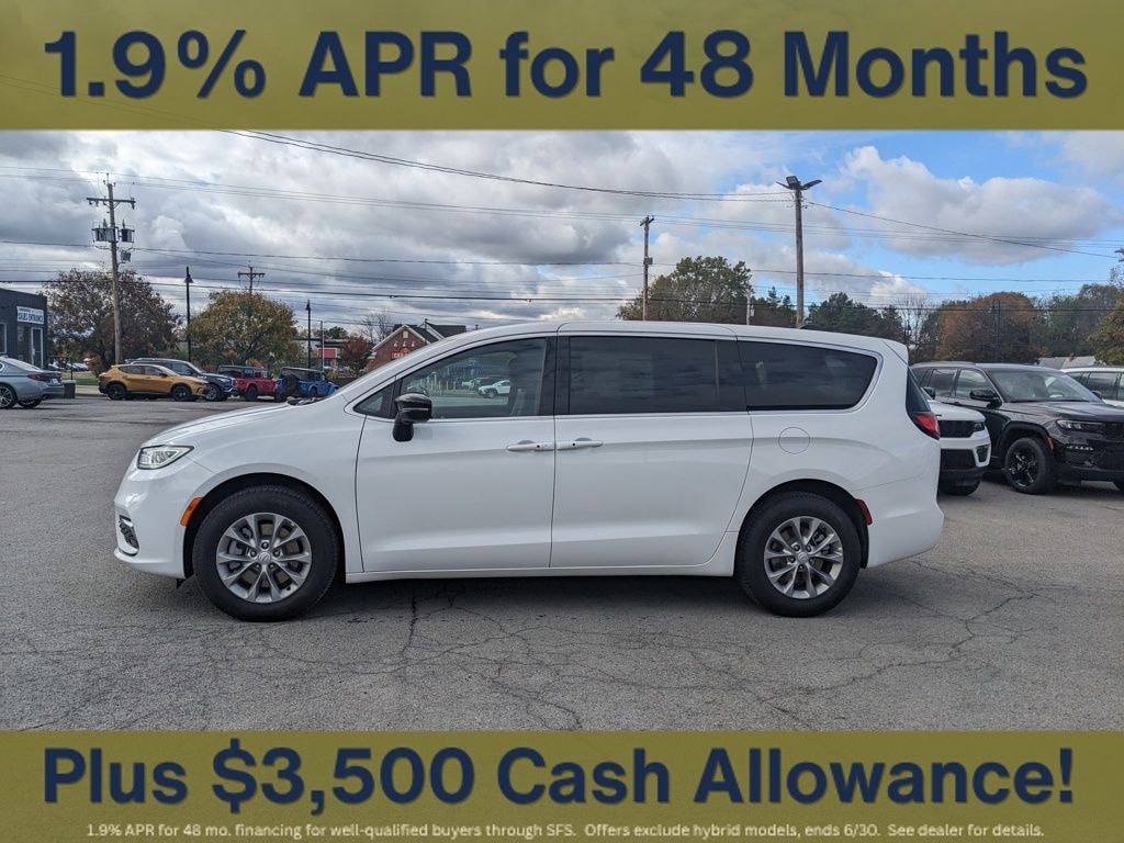 New 2026 Chrysler Pacifica Select Passenger Van