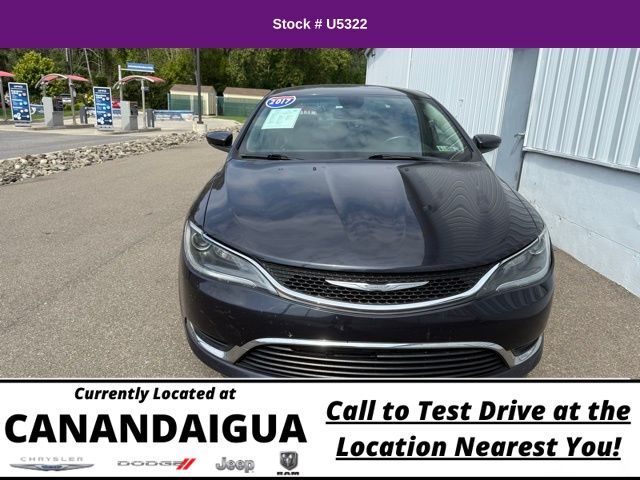 2017 Chrysler 200 Limited photo 3