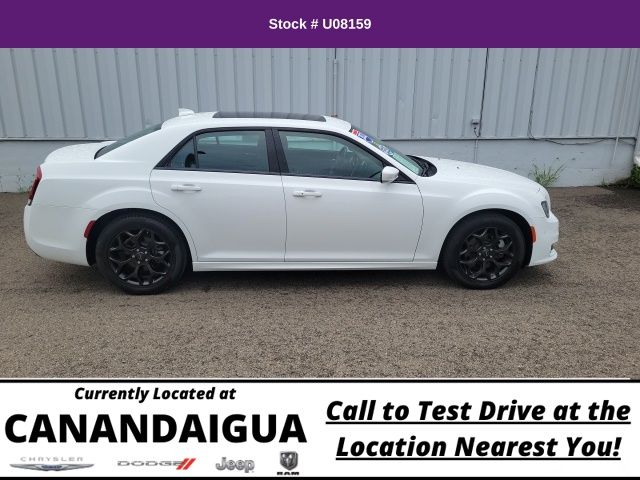 2022 Chrysler 300 Touring L photo 3