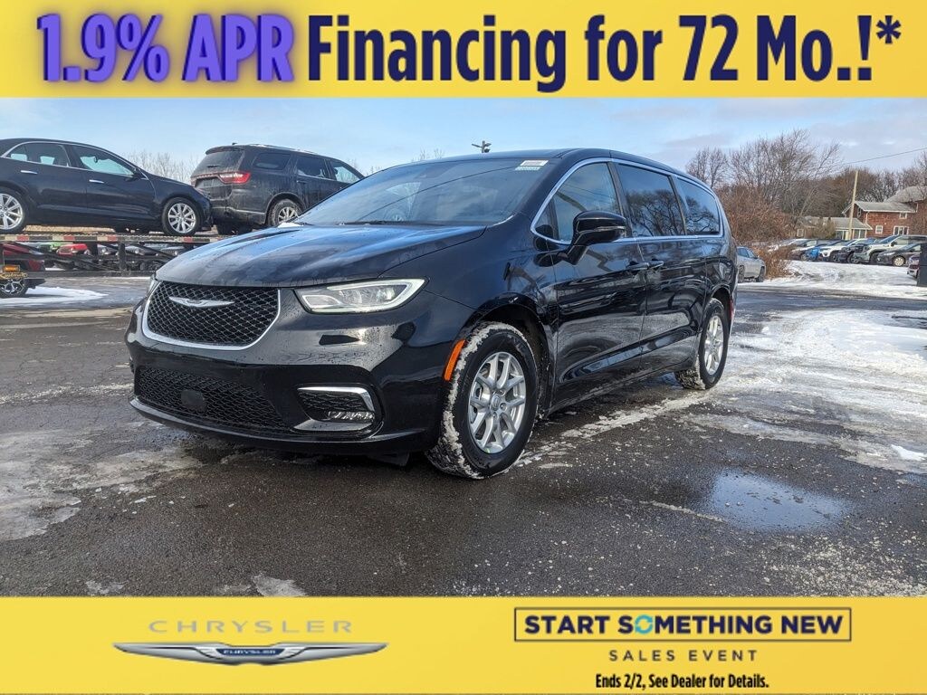 New 2026 Chrysler Pacifica Select Passenger Van