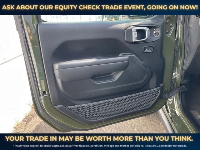2023 Jeep Wrangler 4-Door Willys - Photo 11
