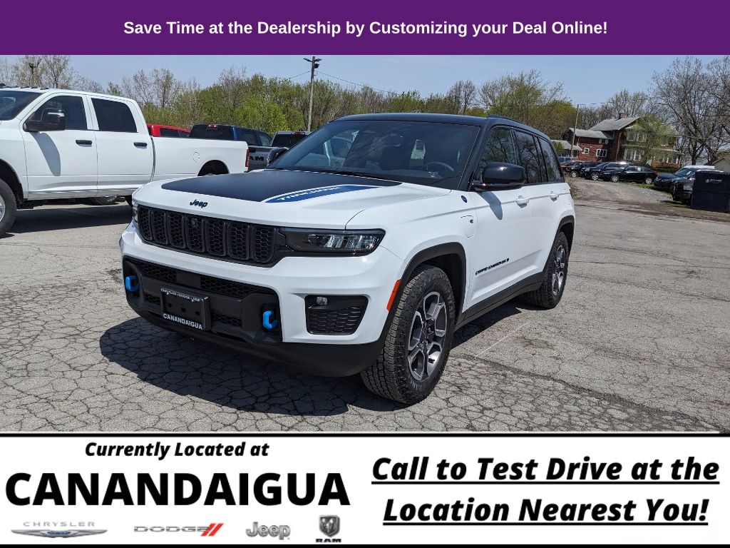 2022 Jeep Cherokee Trailhawk 4xe photo 4