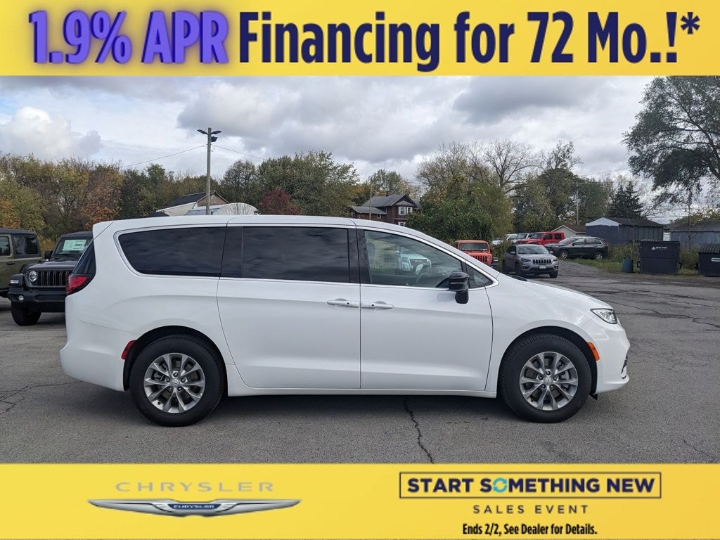 New 2026 Chrysler Pacifica Select Passenger Van
